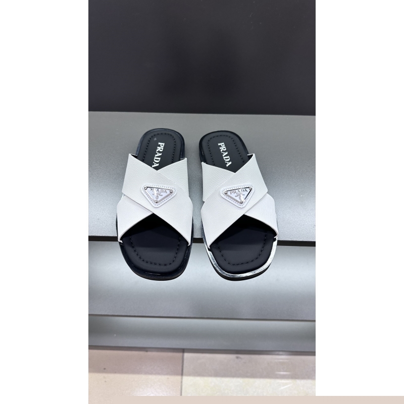 Pra*a slippers